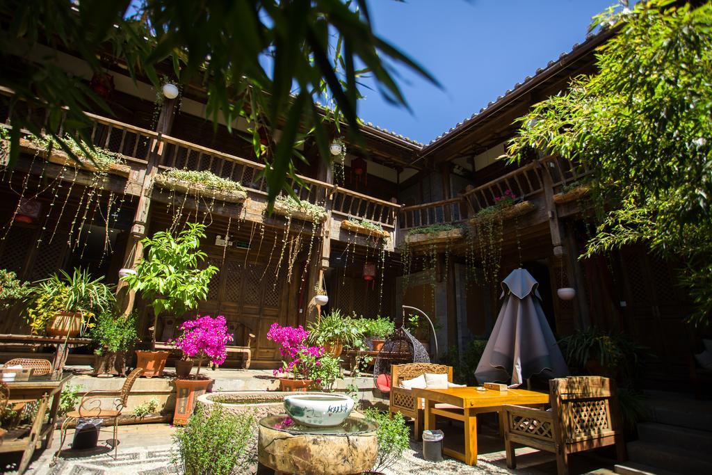 Lijiang Emerald Bay Inn Екстер'єр фото